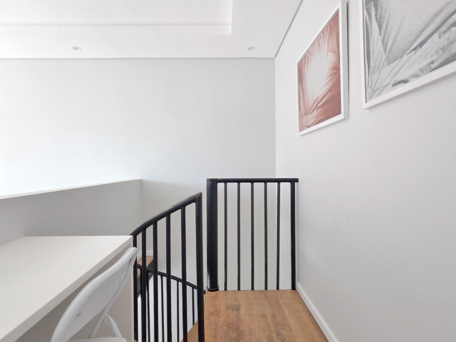 2 Bedroom Property for Sale in Sea Point Western Cape